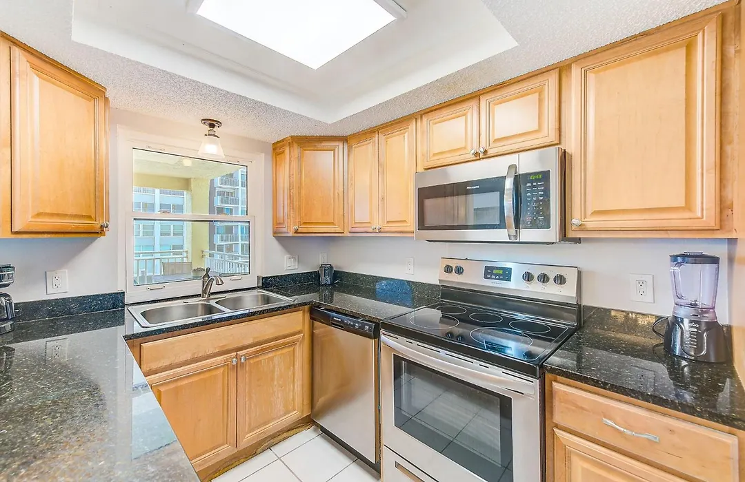 33 Beachviews Beachfront Condo Heated Poolspa - 203-1