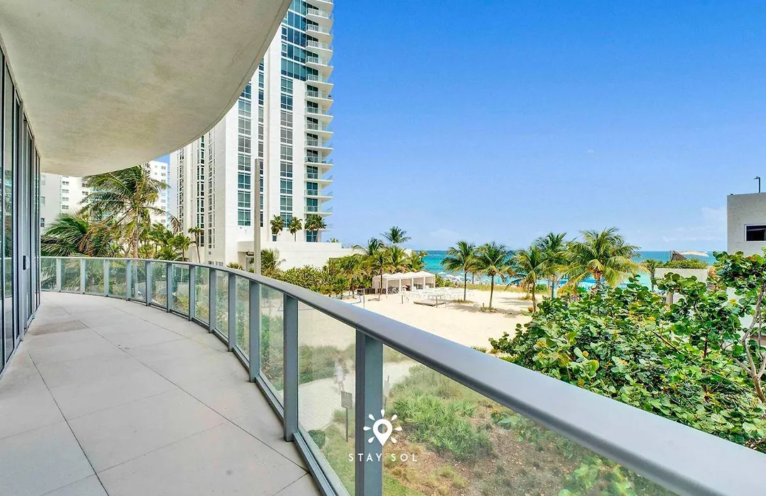 Beautiful Balcony 2Br Resort-1