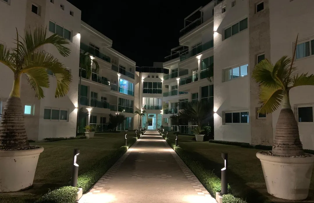 Luxury Oceanfront Condo-1