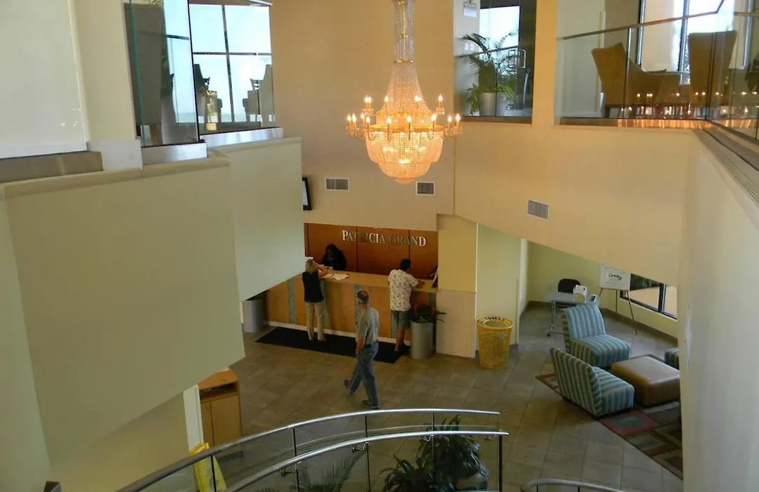 Stunning Oceanview Suite! Dogs Ok! 206 Pg-1