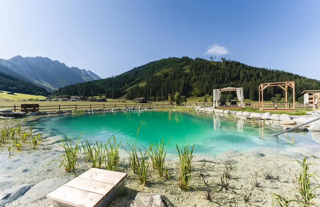 Traumhotel Alpina - 4 Sterne Superior Luxushotel, hoteleigenen Badesee, Adults Only-1