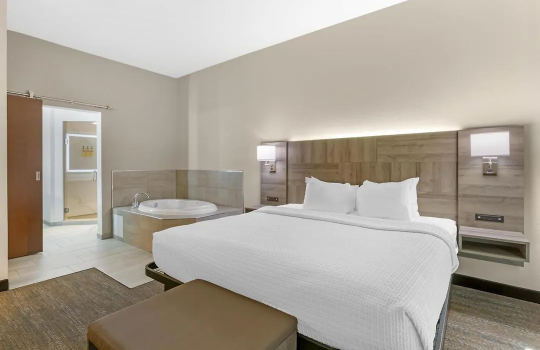 Best Western Plus Executive Residency Phoenix North Happy Valley-1