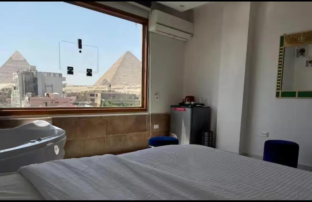 Pyramids Homeland-1