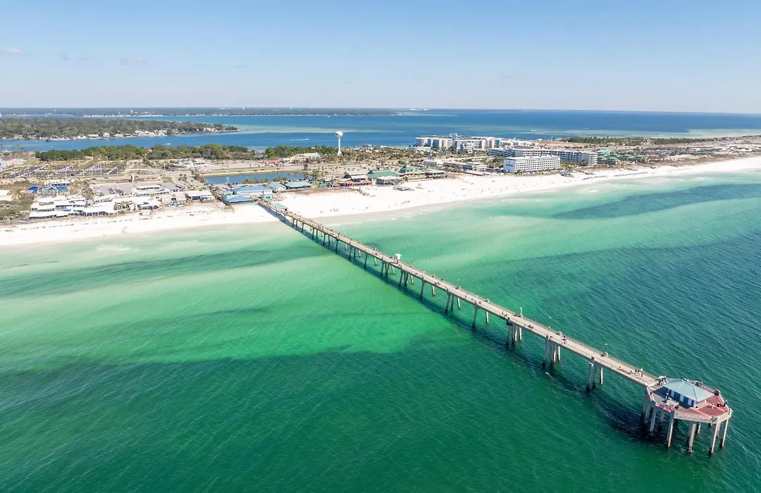 Coastal Haven Pools Restaurant&Beach Shuttle-1