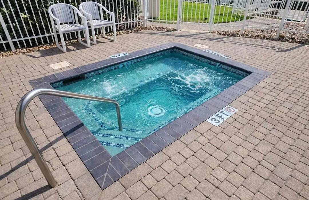 3 level luxury Beachlike Pool Killer Sunsets-1