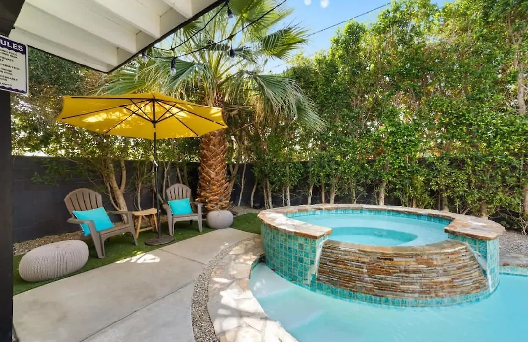 3Br 2Ba Home In Palm Springs With Private Pool-1