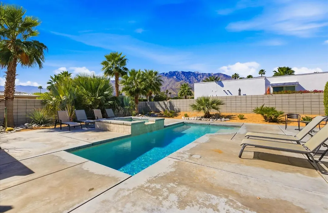 Modern Desert Lux-1
