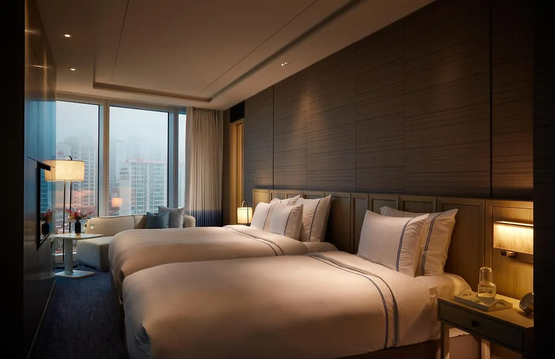 Signiel Busan-1