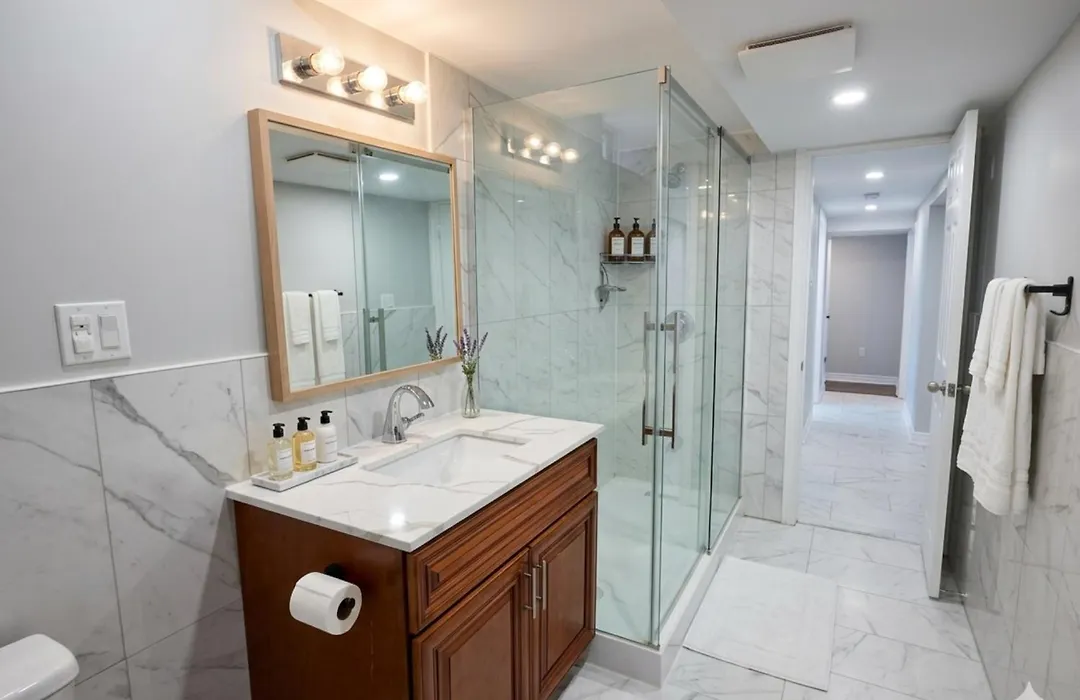 Luxury 4Br Family Home, Sleeps 8 Plus Private Fence-1