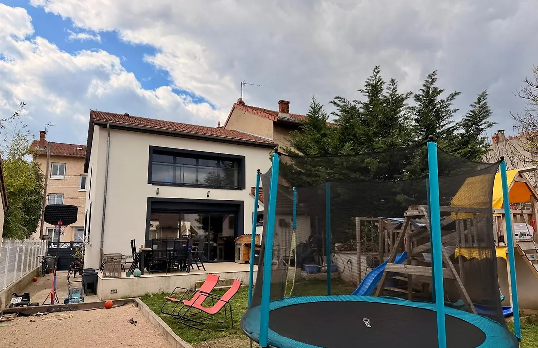 Agreable Maison Renovee, En Ville Et Au Calme !-1