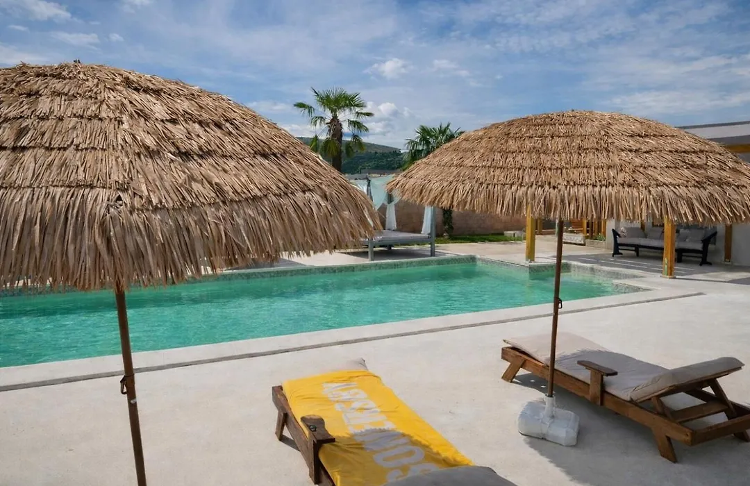 Villa Aqua Vista-1