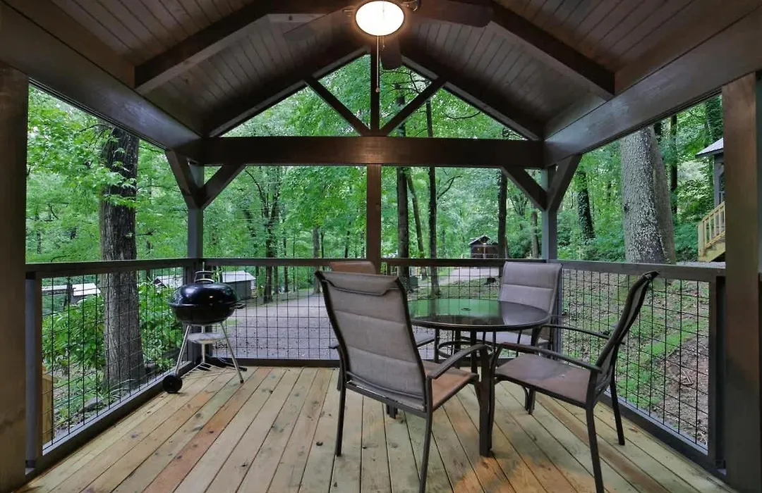 Stefan Cabin Nature-Nested Tiny Home Hot Tub-1