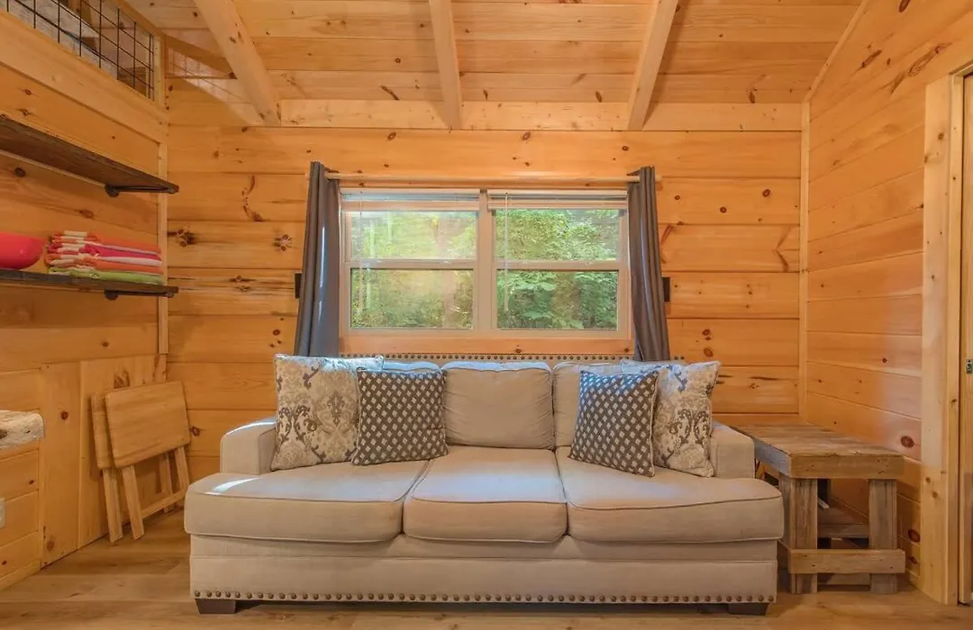 Peggers Cabin Luxury Rustic Tiny Cabin Spa-1
