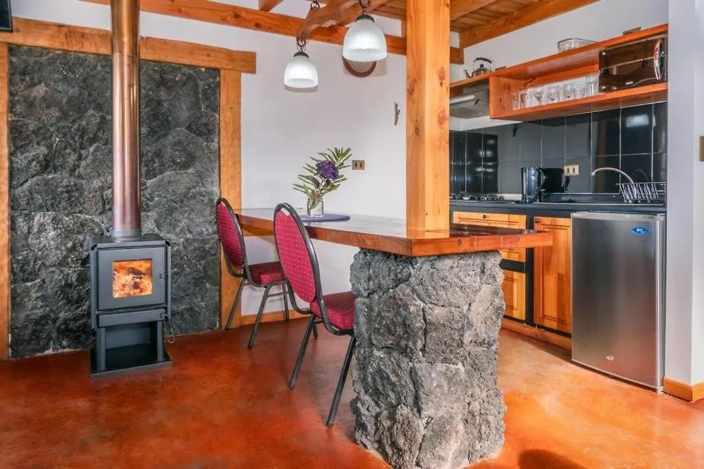 Cabanas Martina Bungalows 4 Con Vista A Volcanes L Frente Al Lago Llanquihue L Piscina Temperada Y Tinaja Tv Y Wifi L Hasta 6 Personas-1