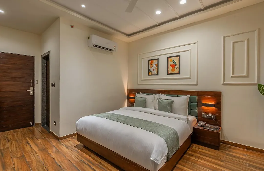 Perfectstayz Premium Stepwell By The Lake-1