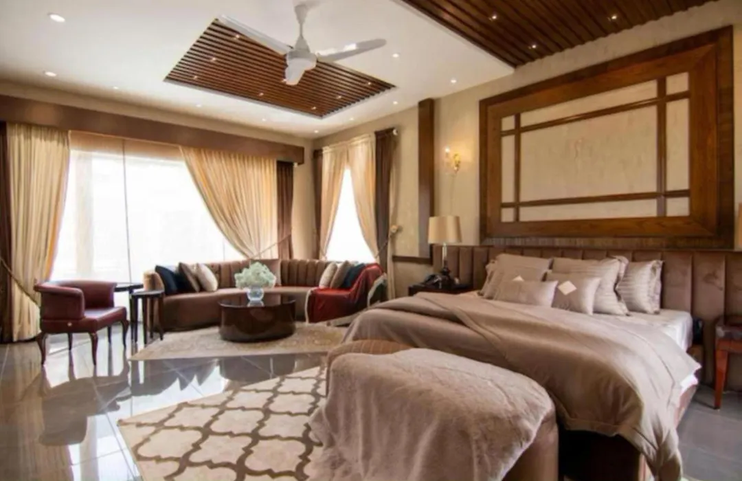 Hotel Grand Luxury Villa-Near Delhi Igi Airport-1
