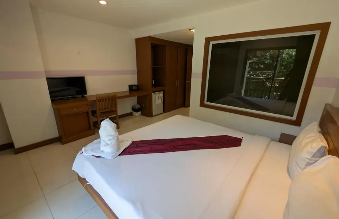 Diamond Crown Patong-1
