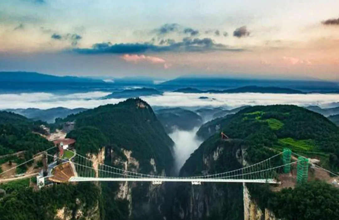 Zhangjiajie Forest Oxygen Bar Resort Hotel - New Hotel In 2026 Large& Buffet Breakfast&Gym&Near East Gate &Free Laundry Service & Mini Bar &Coffee And Travel Guide Explanation Of Tour Plan Reserve English Butler-1