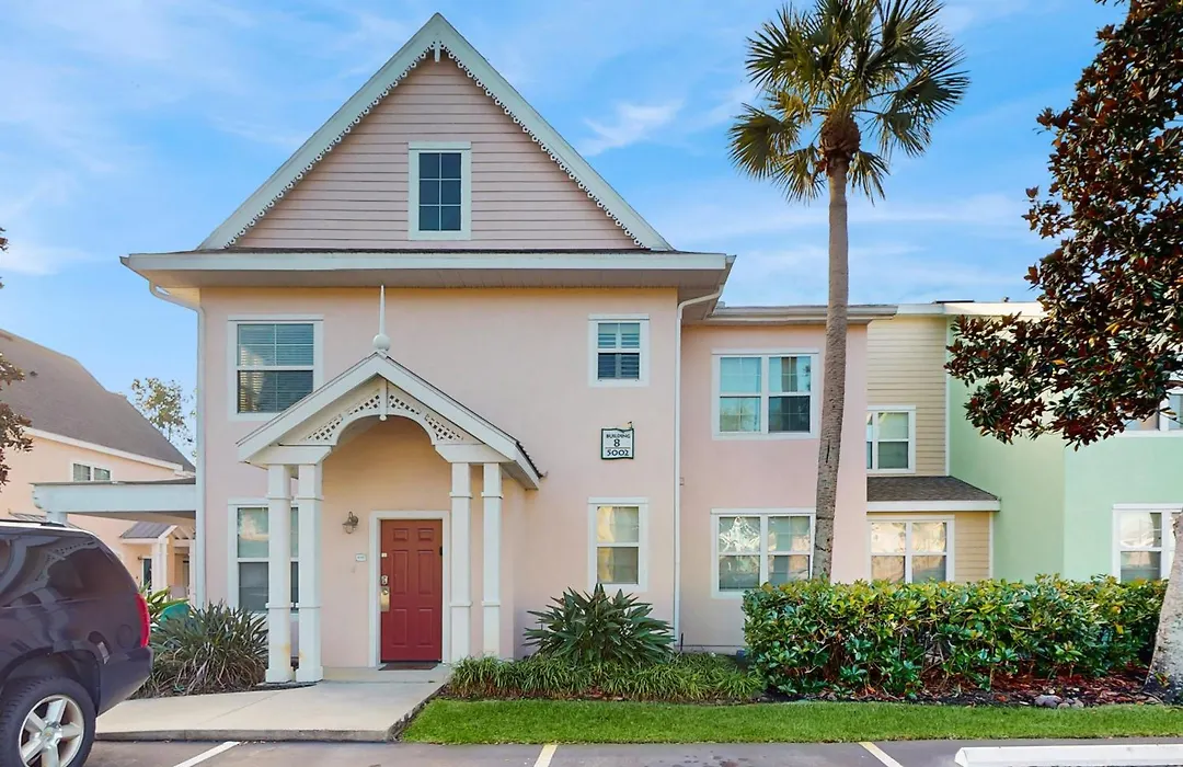 Lakeside Getaway Near Orlando Attractions | Pools, Hot Tub & Resort Amenities-1