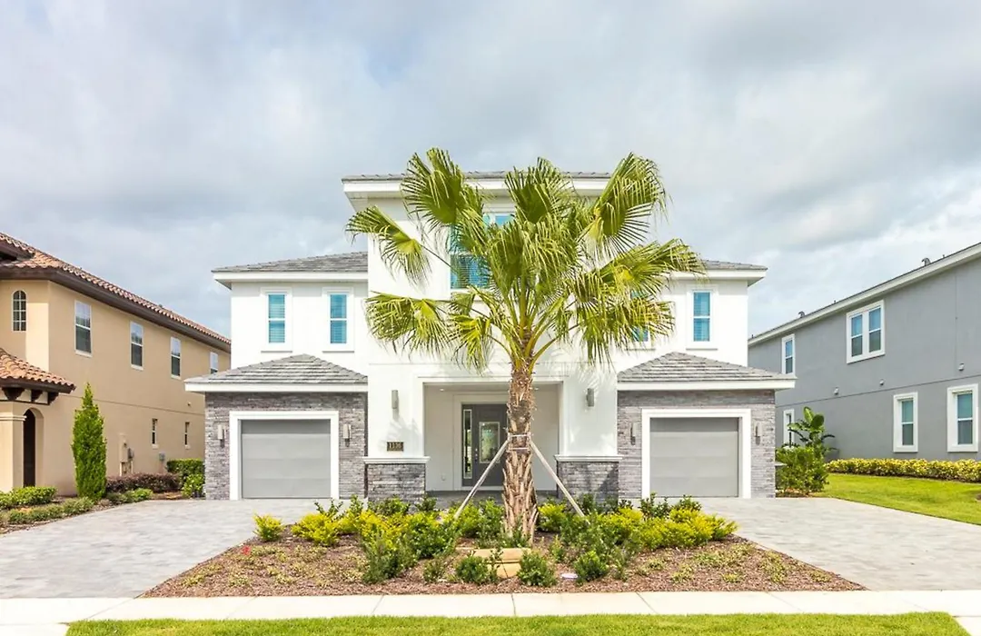 Luxurious Home | Private Pool + Spa-1