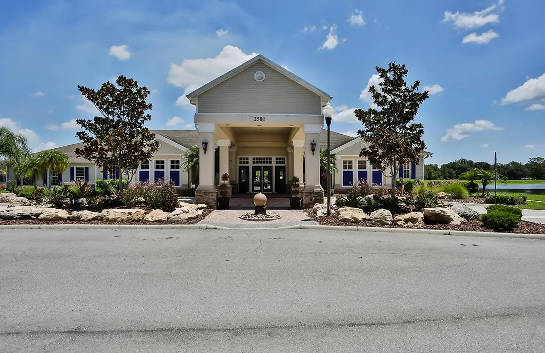 Updated Retreat With Pool Access, W/D, Ac, & Patio - Close To Disney Parks-1