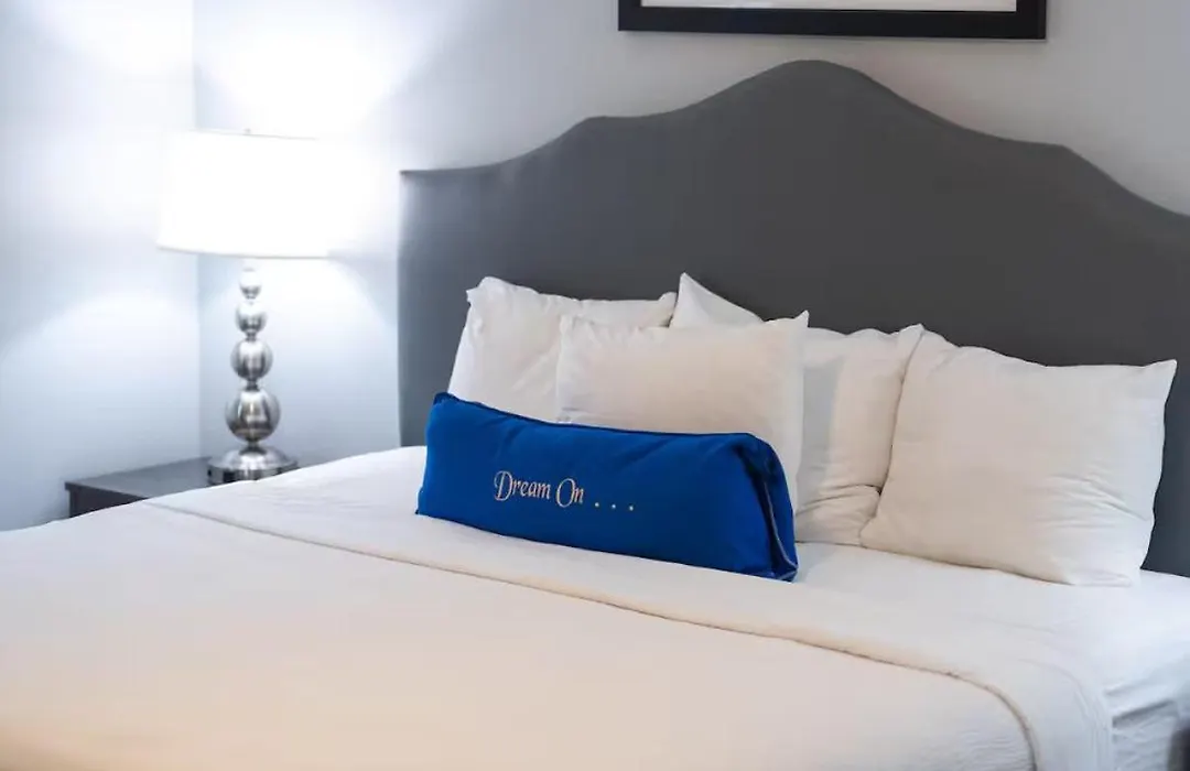 Frenchmen 2Br W Pool, Hot Tub & Free Parking-1