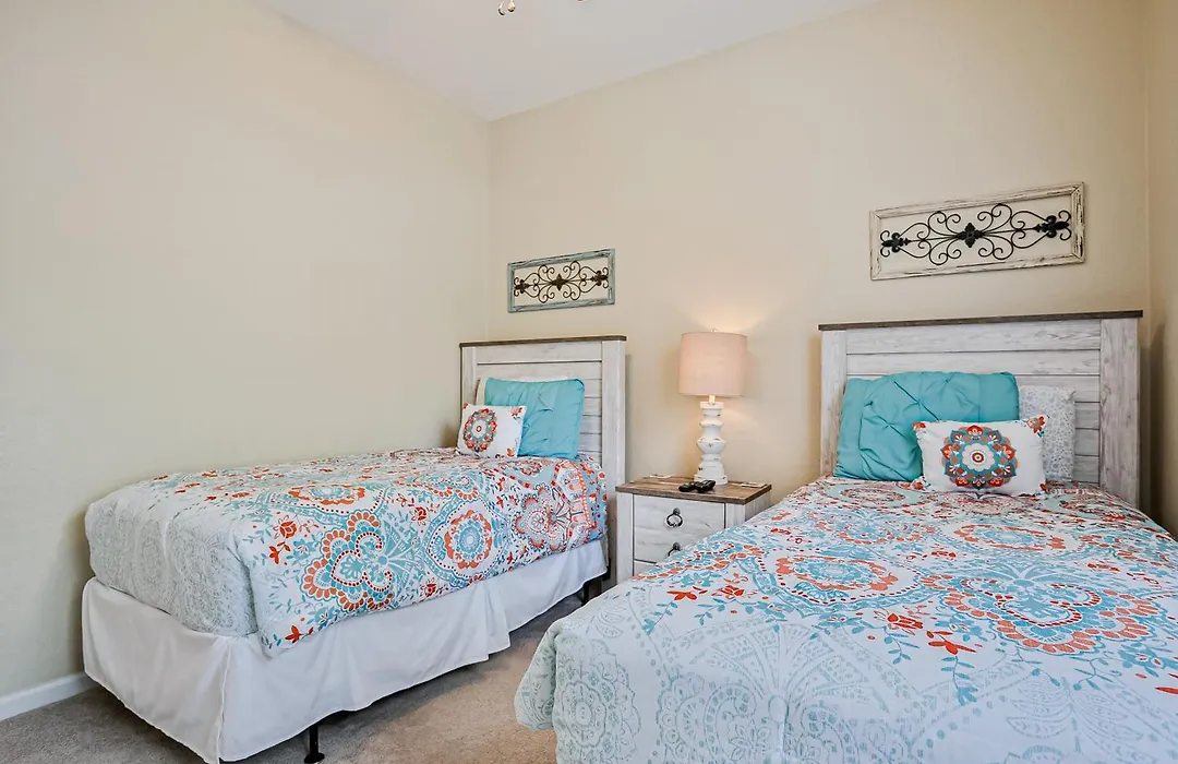 Friendly Condo With Pool And Hot Tub Access, Wifi, Central Ac, And Private W/D-1
