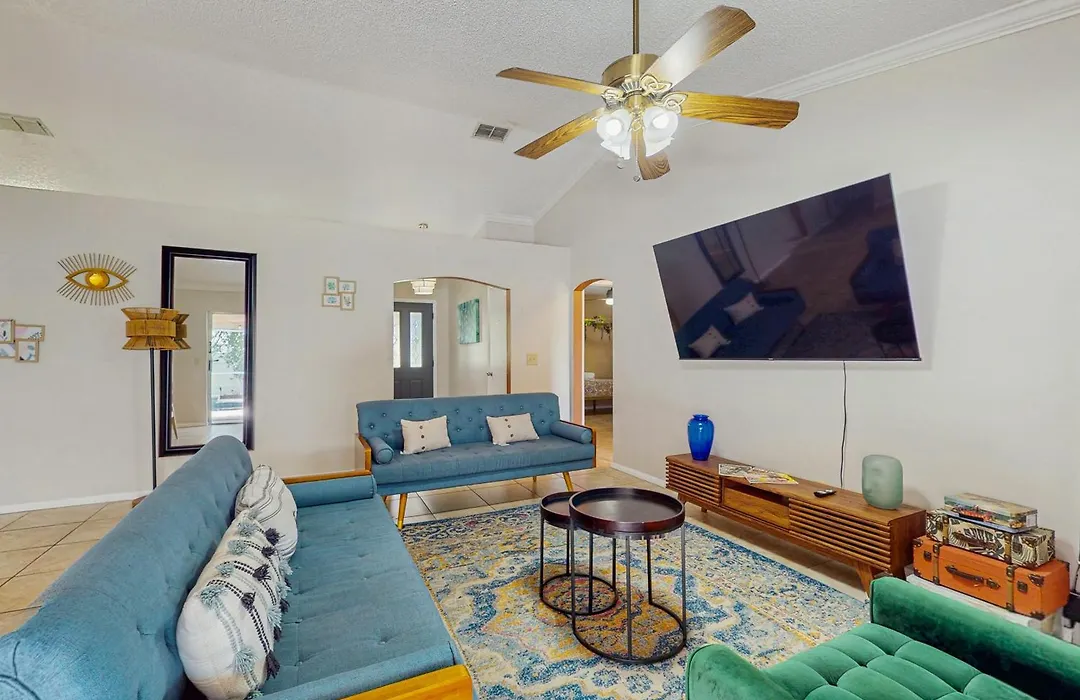 Spacious Home W/Private Pool, Hot Tub & Game Room Near Disney-1