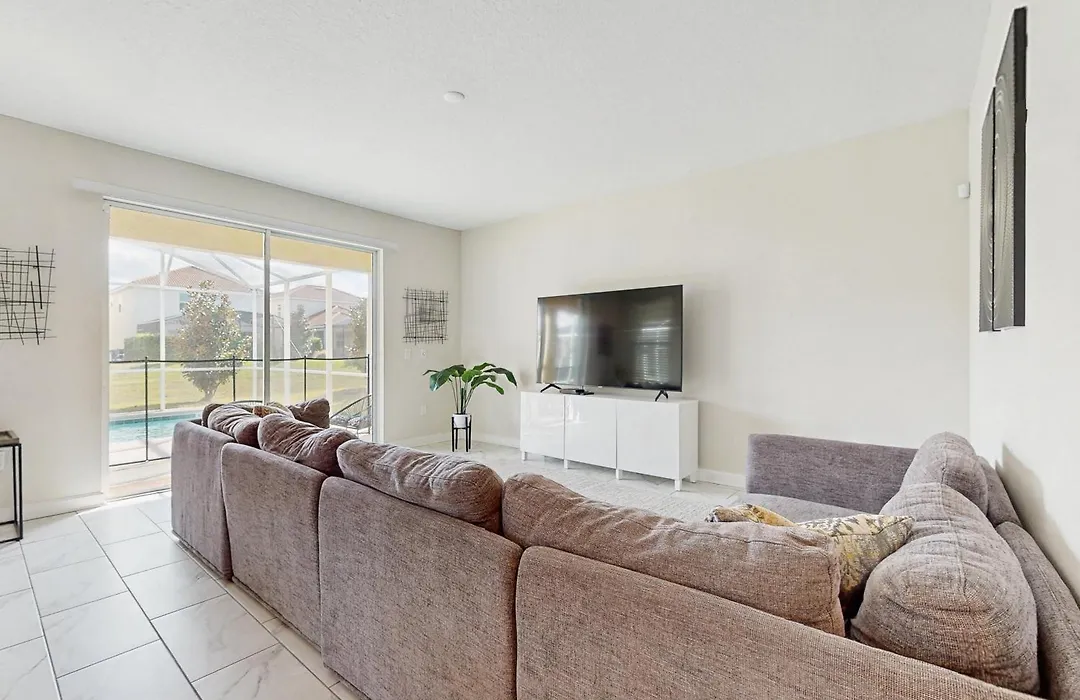 Spacious Family Villa With Private Pool, Spa And Movie Loft-1