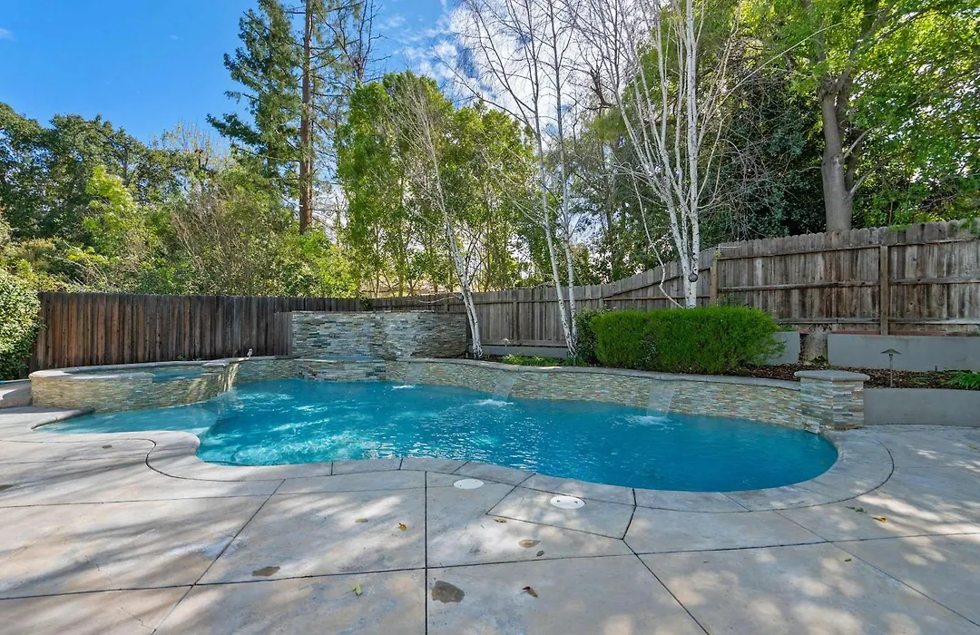 Tarzana Adu With Pool And Hot Tub By Colby And Conrad-1