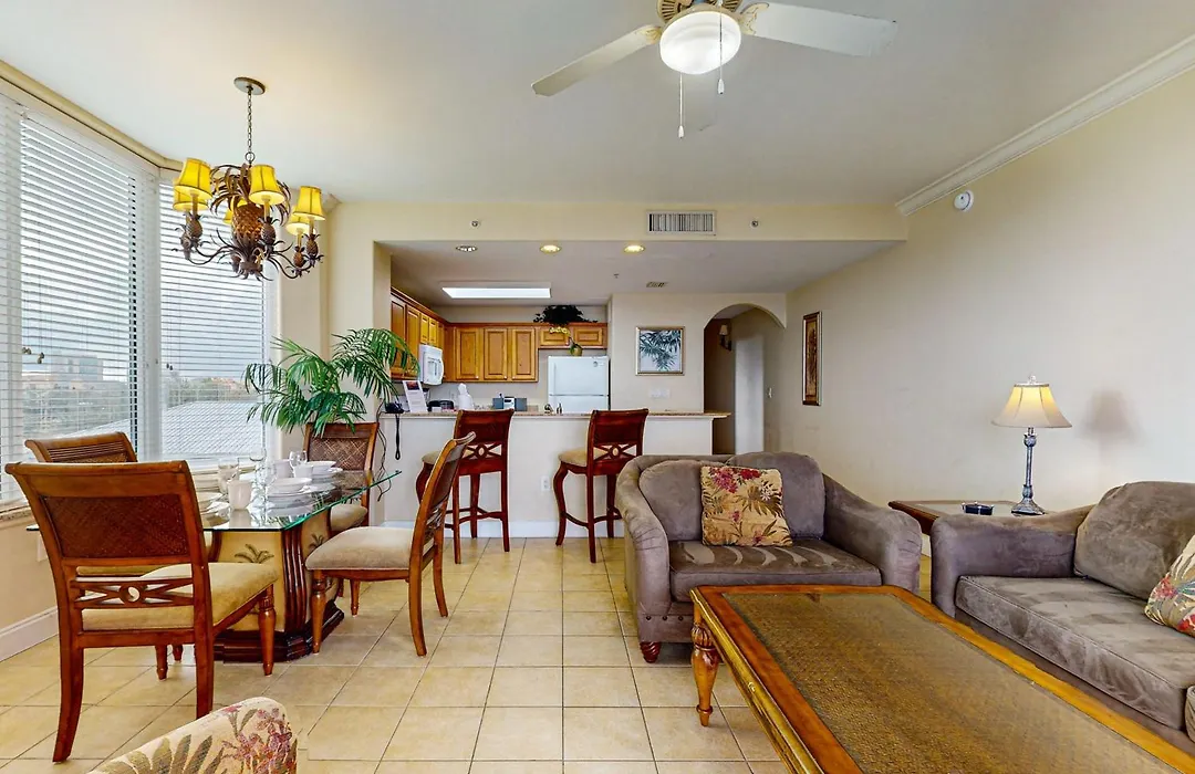 Lakefront Condo With Stunning Lake Views, Ac, Pool & Hot Tub Near Attractions-1