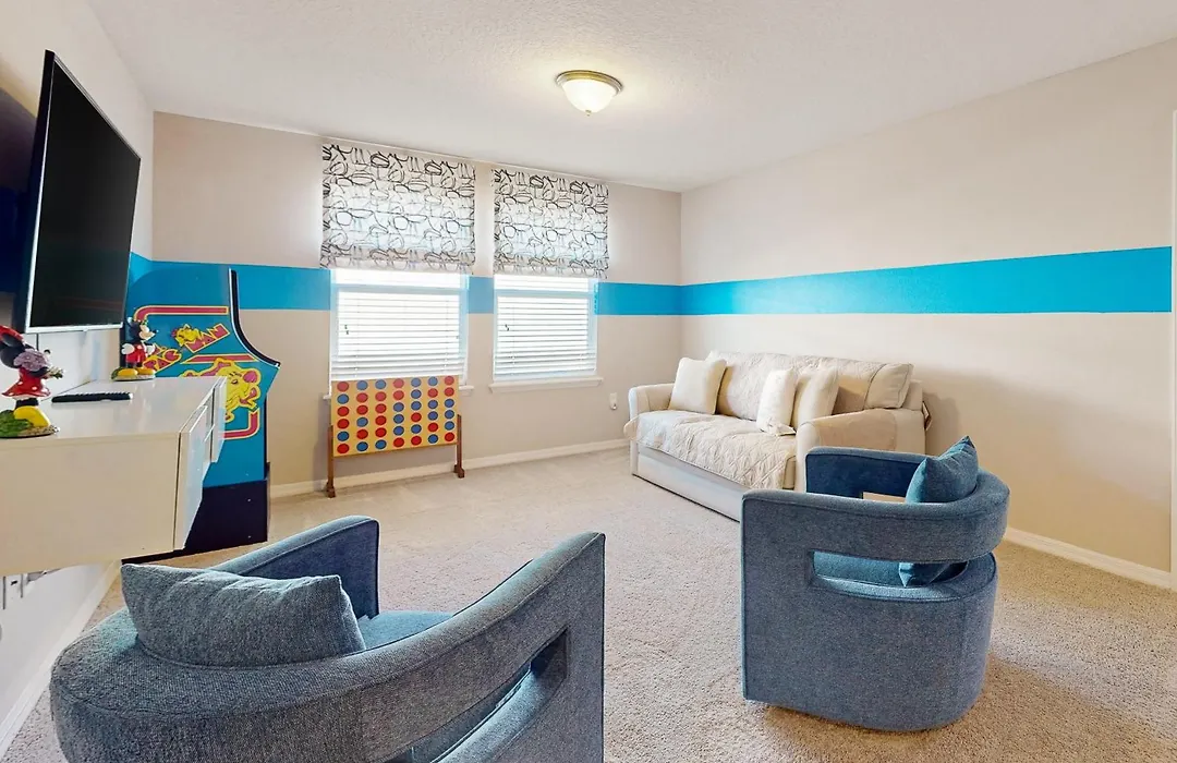 Stunning Getaway With Games & Clubhouse Amenities - Near Parks-1
