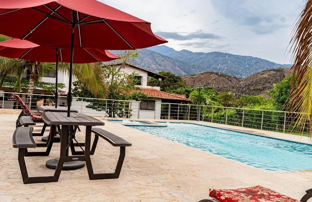 Farm In The Santa Fe Desert With A Swimming Pool, Jacuzzi-1