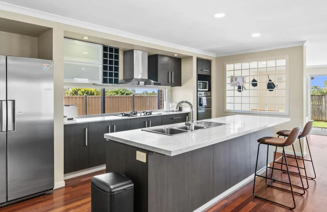 Spacious 2-Storey 4Br House Family Friendly-1