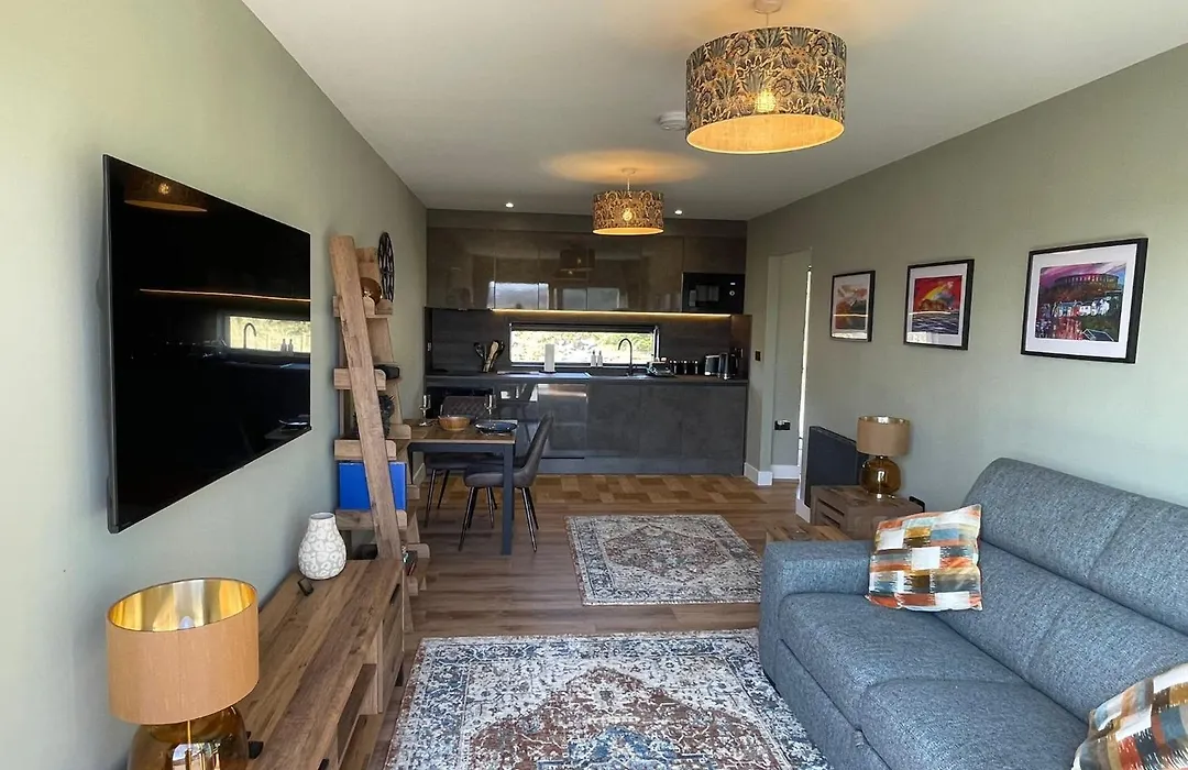 Cadderlie Cabin - Luxury Woodland Escape With Hot Tub Near Oban-1