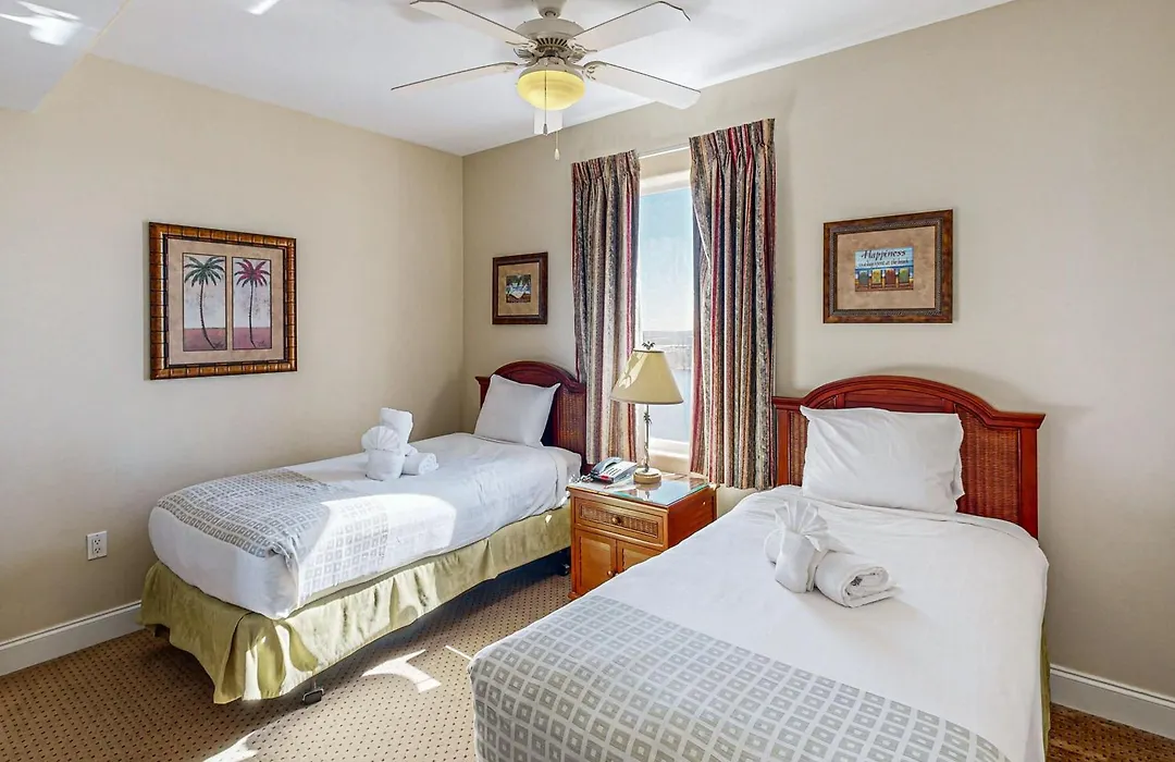 Dog-Friendly Lakefront Condo W/Wifi, W/D, Ac, Resort Amenities, Near Attractions-1