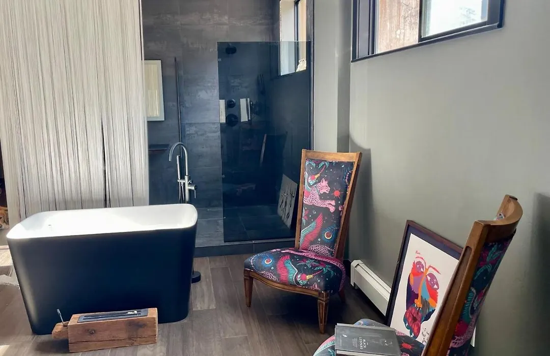 Stylish Vail Summer Retreat Hot Tub & Deck On Bustling-1