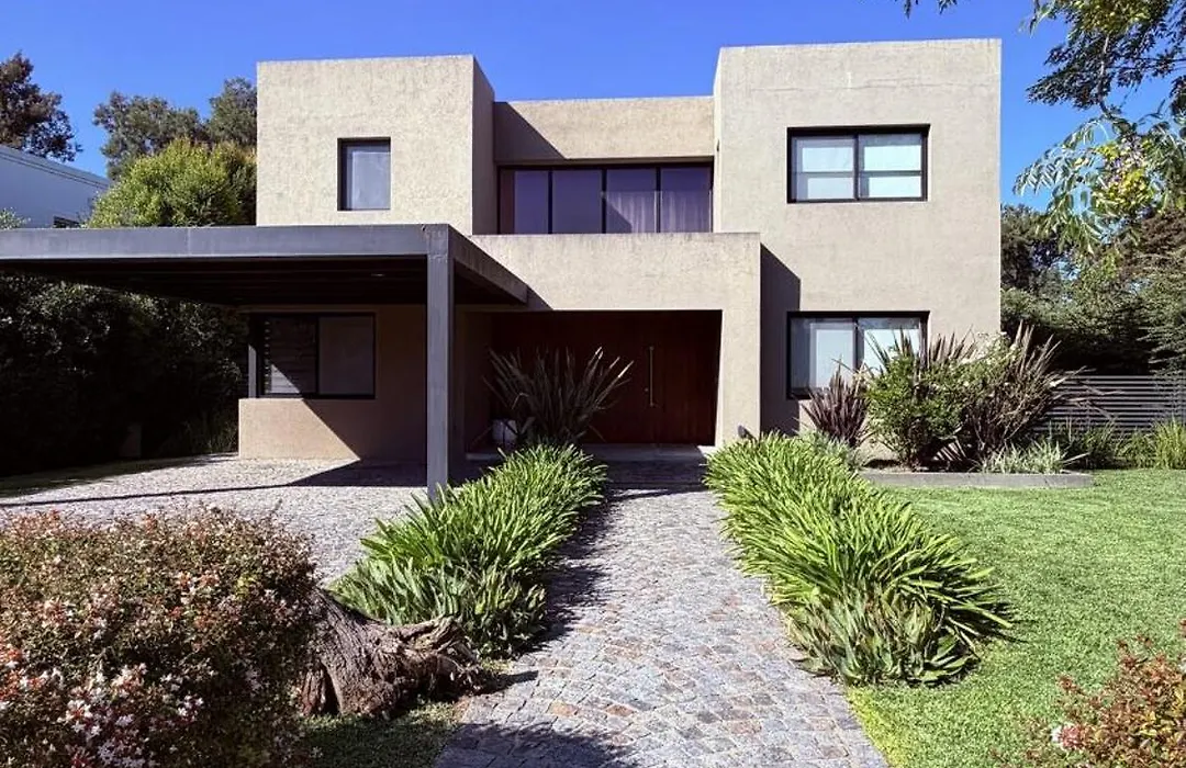 Casa Con Piscina En Estancias Del Pilar, 3 Dormitorios, Jardin Y Parrilla-1