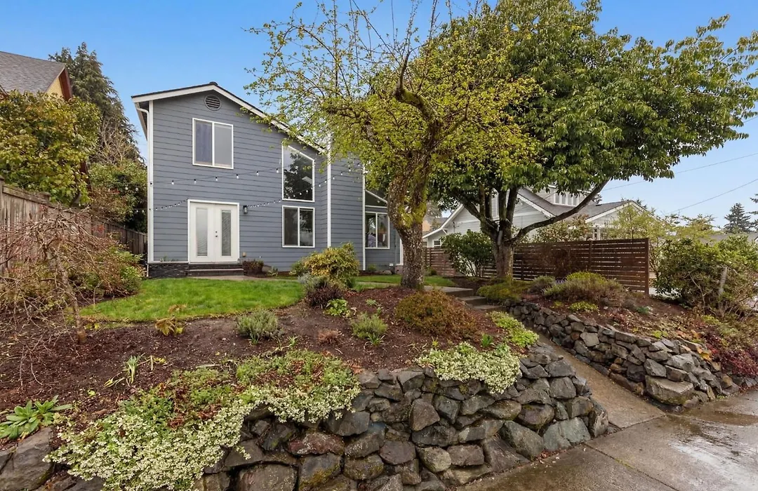 Perch - Stylish 3Br Retreat | Open Living + Free Parking-1
