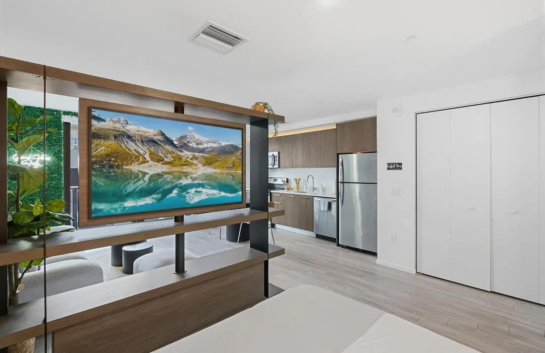 High-Rise Condo In Downtown Miami-1