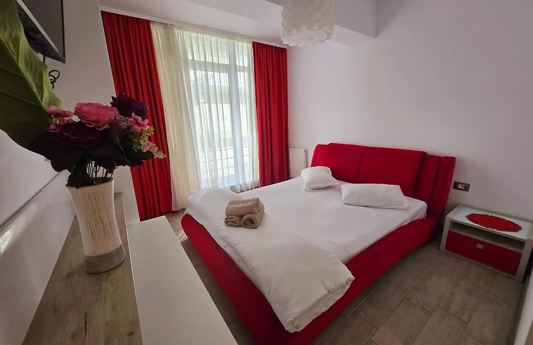 Azizi 3 Room Luxury Apartment - Beach Pool & Spa Resort-1