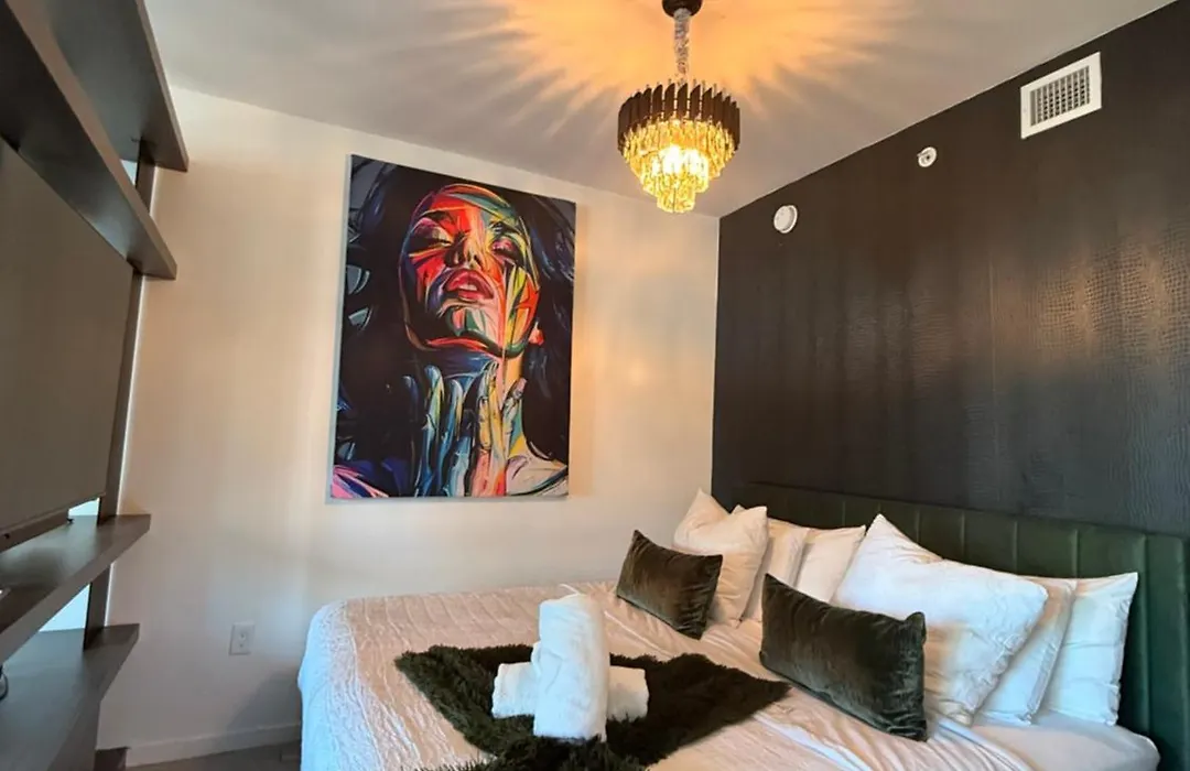 Luxury Chic Miami Studio-1