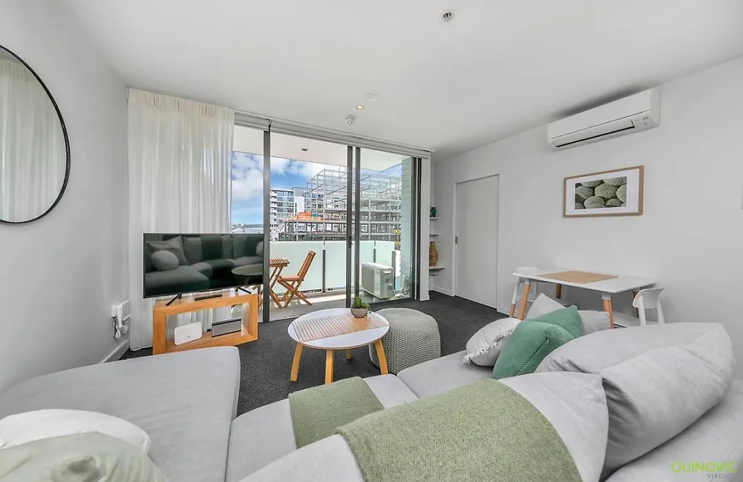 Modern Waterfront Living 1 Bedroom At Lighter Quay-1