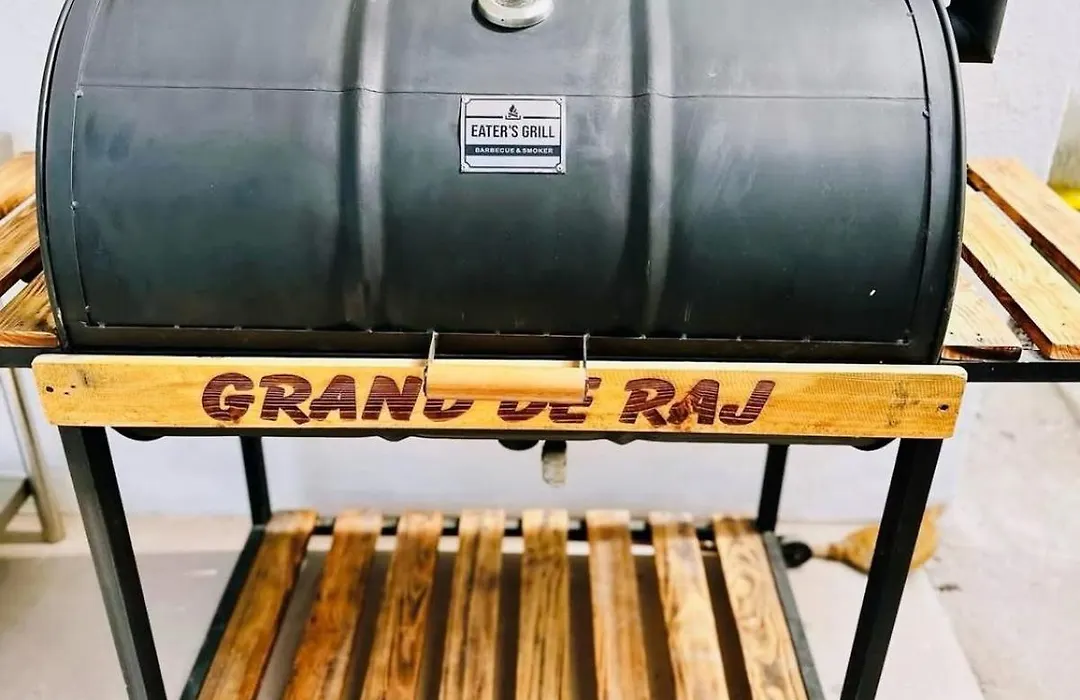 Grand De Raj-1