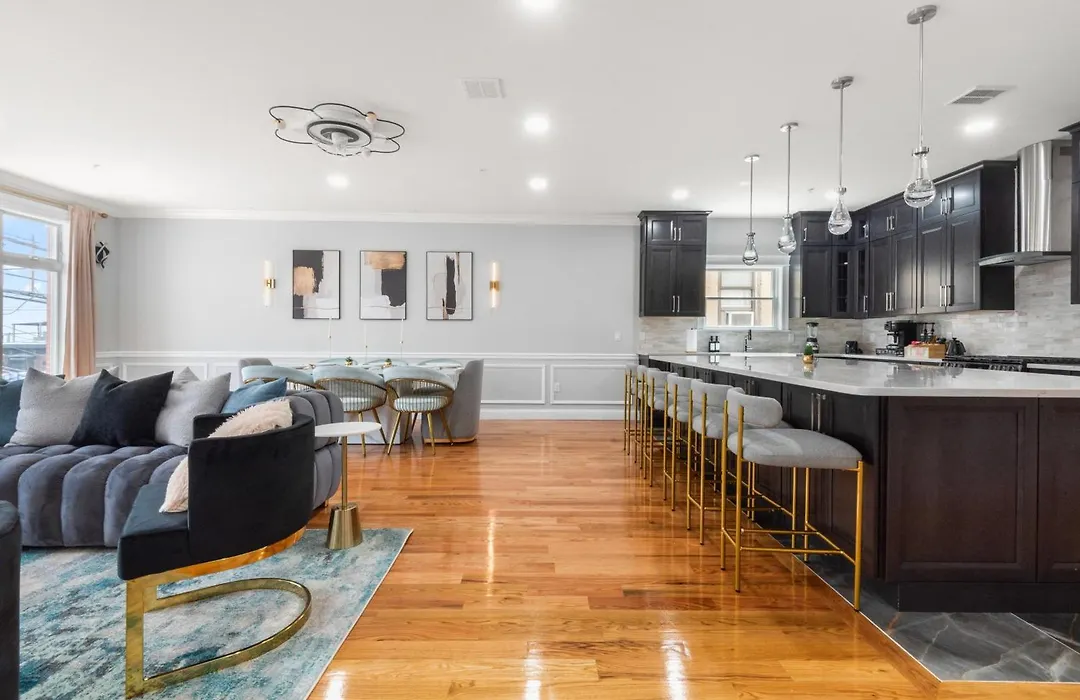Luxury 4Br Home Near Manhattan Sleeps 12-1