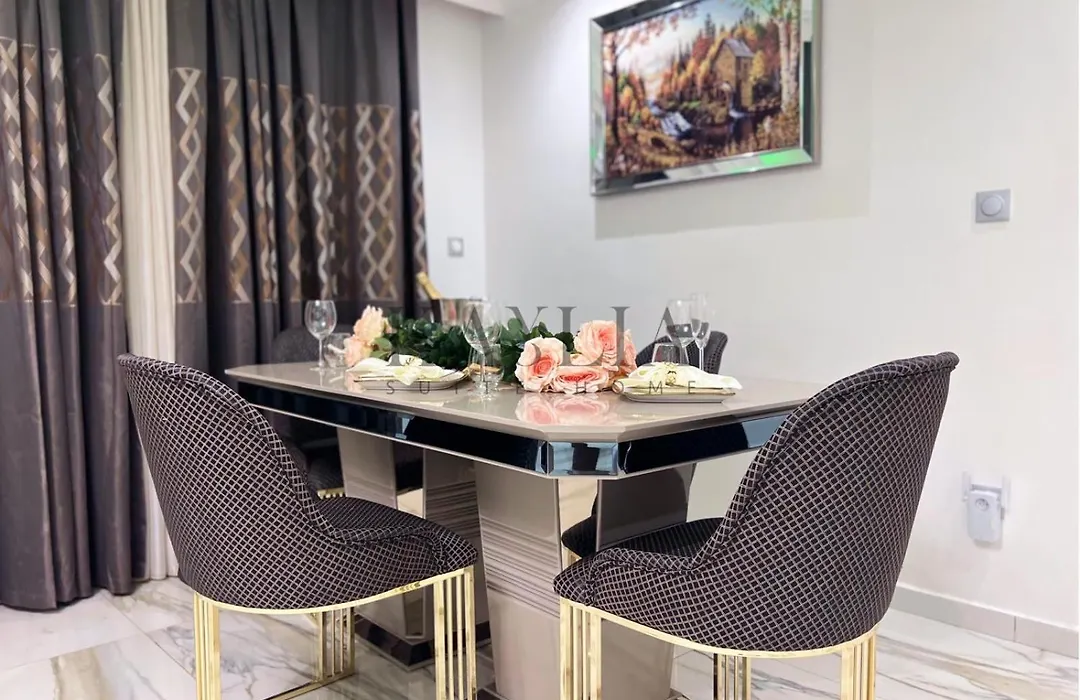 Kaylia Suite Home-1