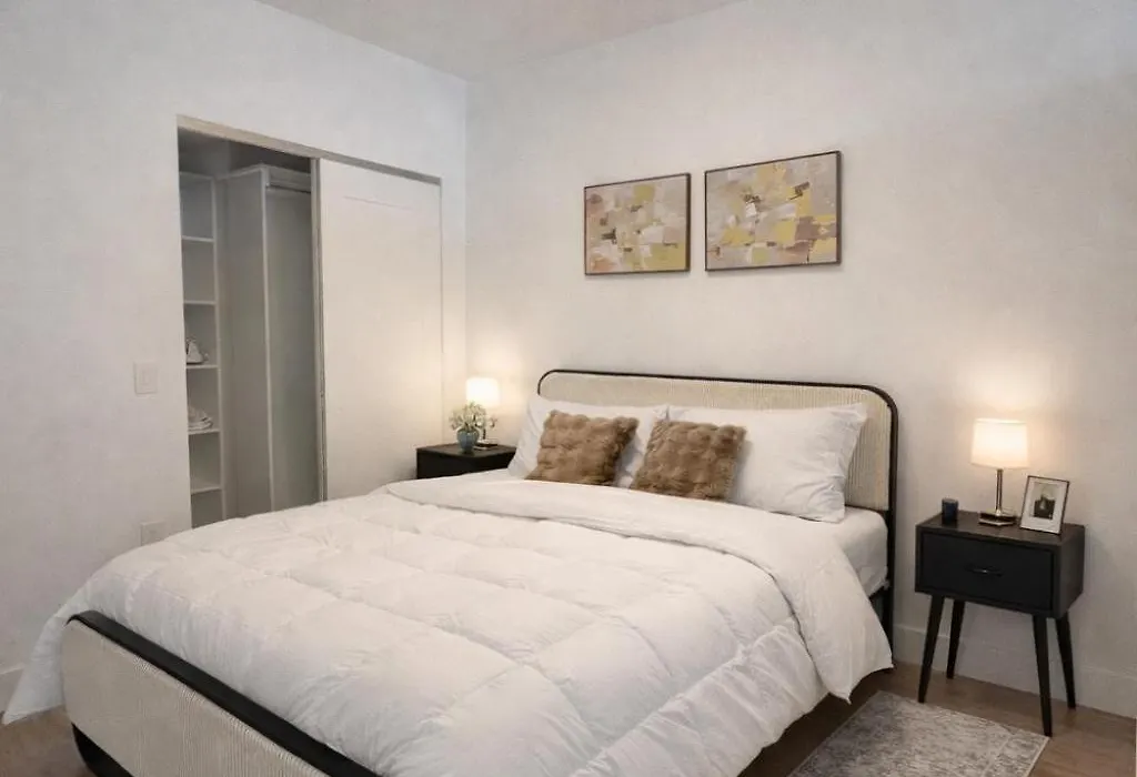 Prime Miami Location - Modern Skyline Stay-1