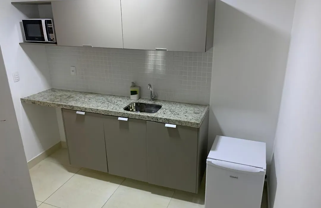 Flat Manaira-1