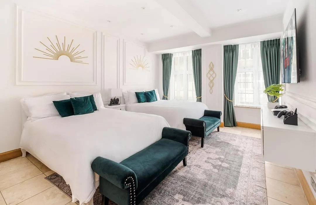 Londoners - Mayfair Grand Serviced Apartments-1