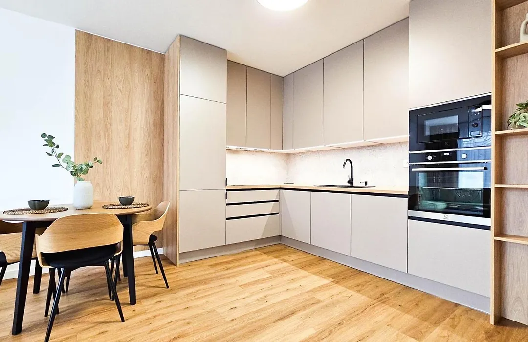 Klimatizovany Apartman V Parku So Zahradou A Garazovym Parkovanim-1